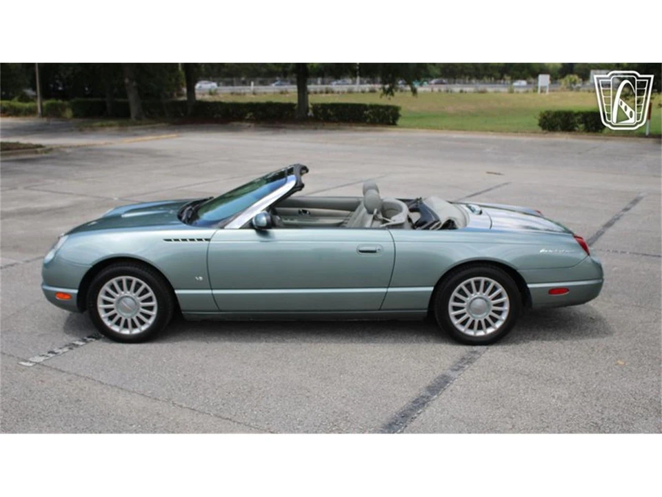 2004 Ford Thunderbird 11th Gen - Image 9 of 31