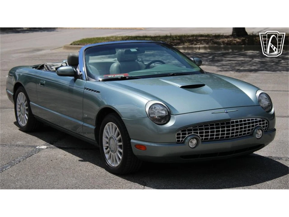 2004 Ford Thunderbird 11th Gen - Image 24 of 31