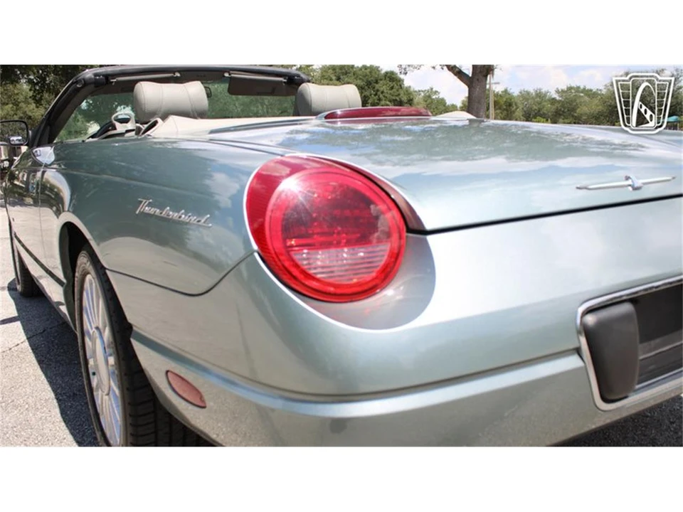2004 Ford Thunderbird 11th Gen - Image 30 of 31