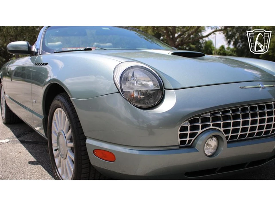 2004 Ford Thunderbird 11th Gen - Image 25 of 31