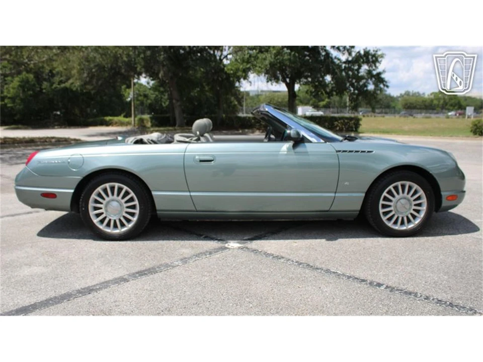 2004 Ford Thunderbird 11th Gen - Image 20 of 31