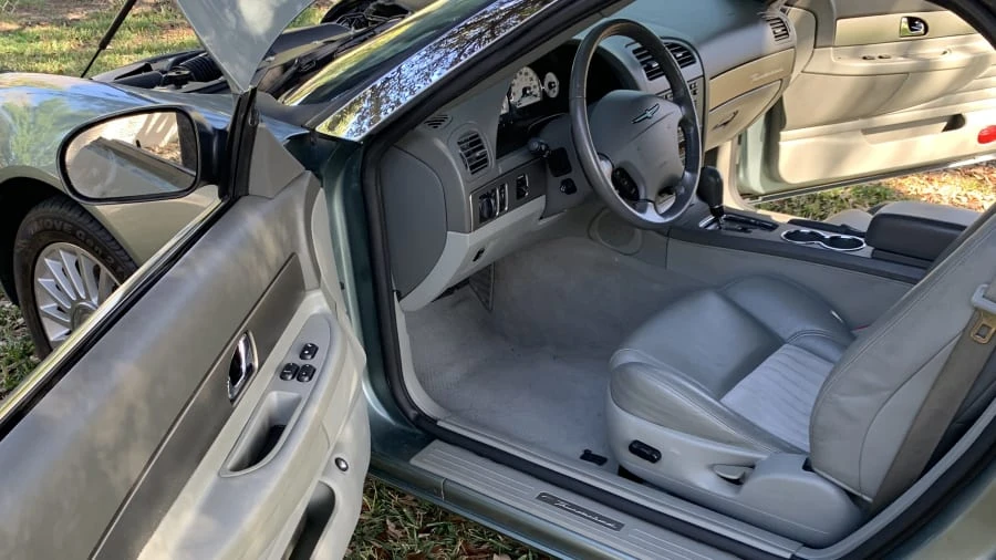 2004 Ford Thunderbird 11th Gen - Image 4 of 9