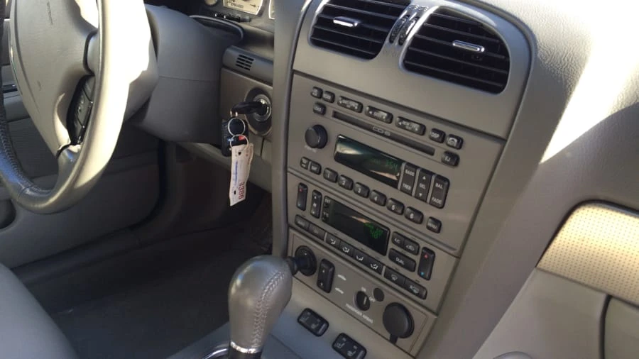 2004 Ford Thunderbird 11th Gen - Image 5 of 8