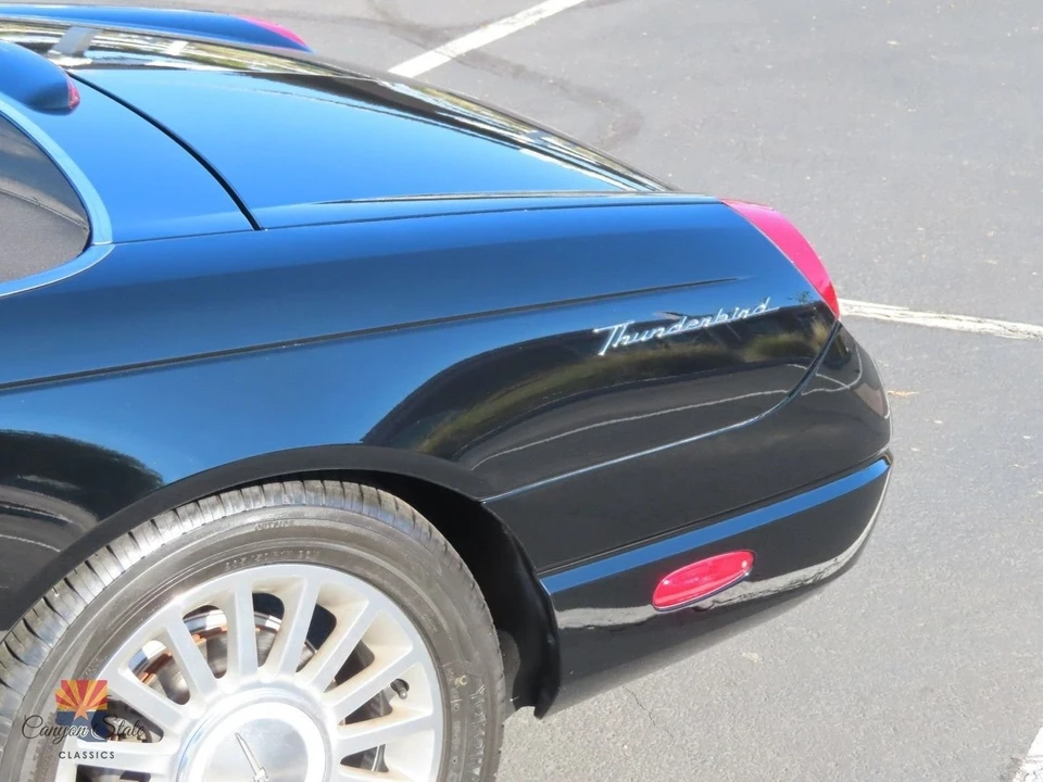 2004 Ford Thunderbird 11th Gen - Image 15 of 21