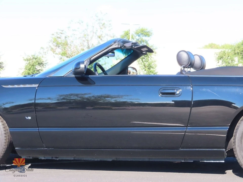 2004 Ford Thunderbird 11th Gen - Image 19 of 21