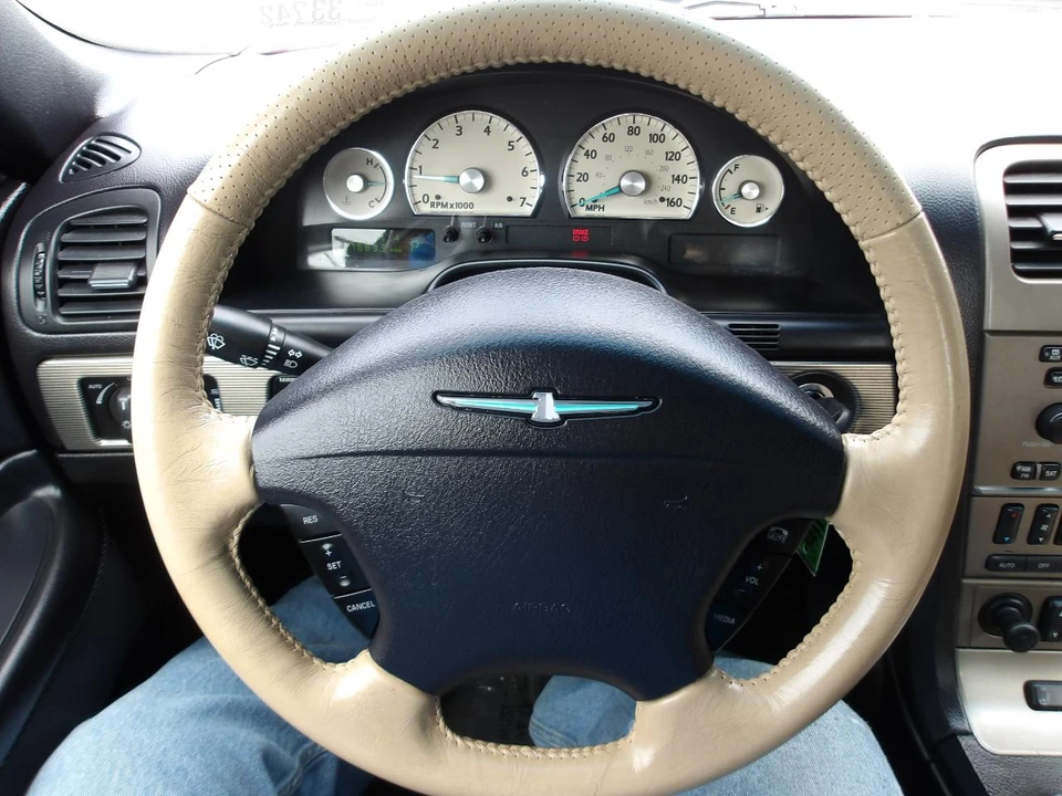 2004 Ford Thunderbird - Image 11 of 20