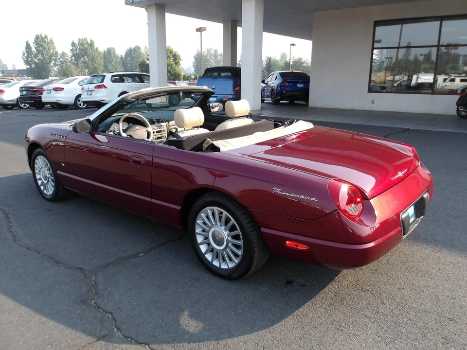 2004 Ford Thunderbird 11th Gen - Image 11 of 28