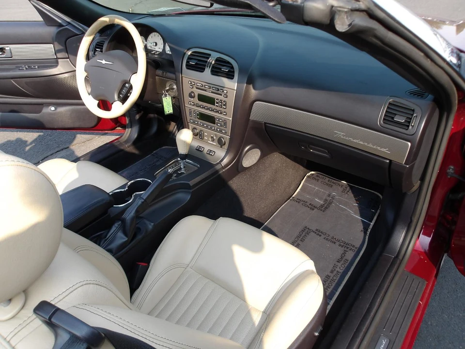2004 Ford Thunderbird 11th Gen - Image 17 of 28