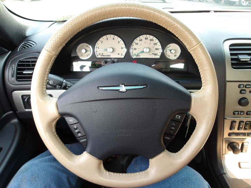 2004 Ford Thunderbird 11th Gen - Image 18 of 28