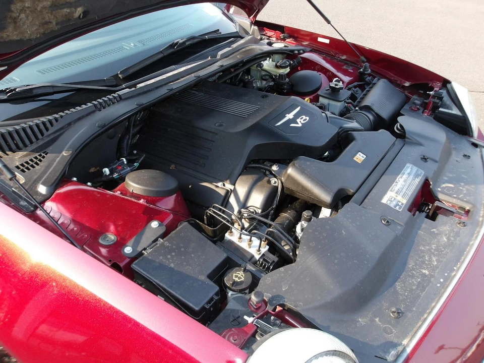 2004 Ford Thunderbird 11th Gen - Image 24 of 28