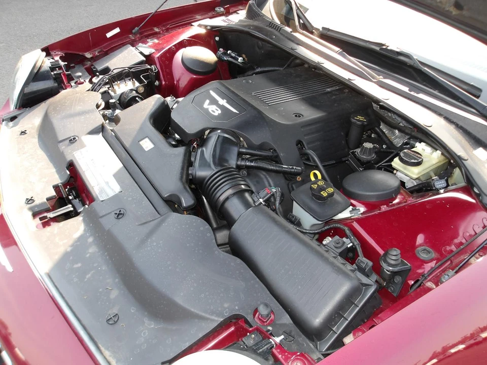 2004 Ford Thunderbird 11th Gen - Image 25 of 28
