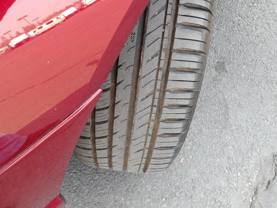 2004 Ford Thunderbird 11th Gen - Image 26 of 28