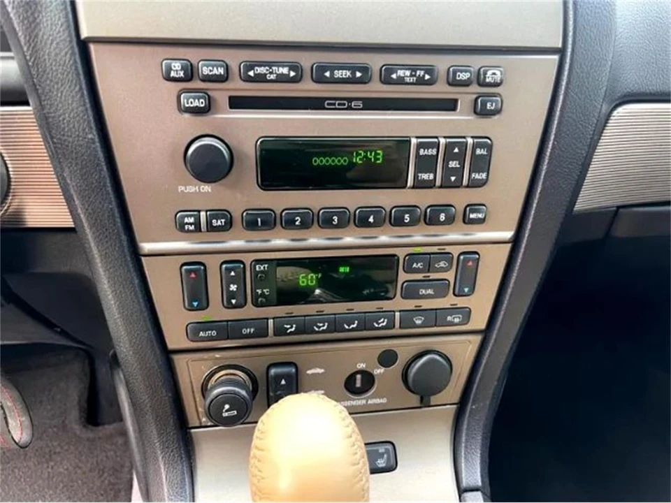 2004 Ford Thunderbird 11th Gen - Image 13 of 25