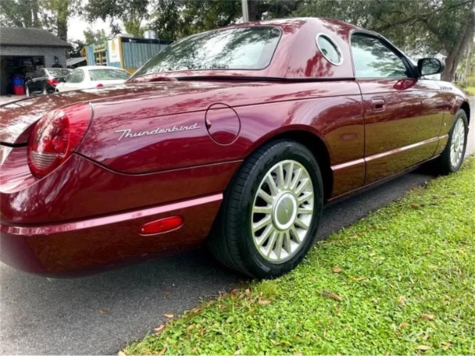 2004 Ford Thunderbird 11th Gen - Image 19 of 25