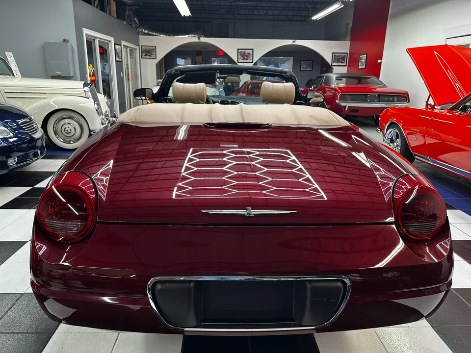 2004 Ford Thunderbird 11th Gen - Image 23 of 31