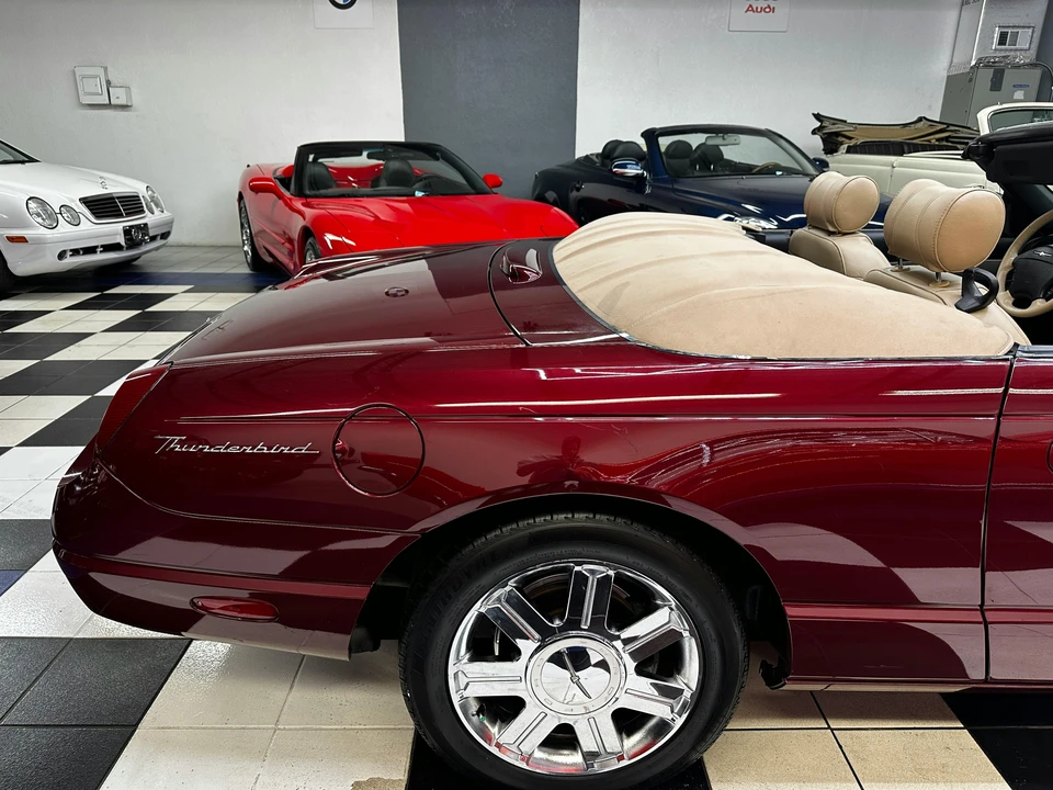 2004 Ford Thunderbird 11th Gen - Image 30 of 31