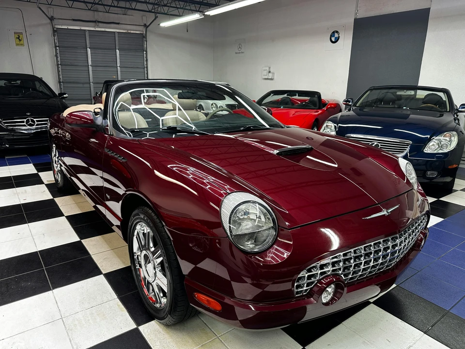 2004 Ford Thunderbird 11th Gen - Image 2 of 31