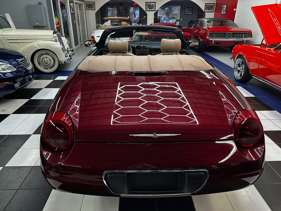 2004 Ford Thunderbird 11th Gen - Image 24 of 31