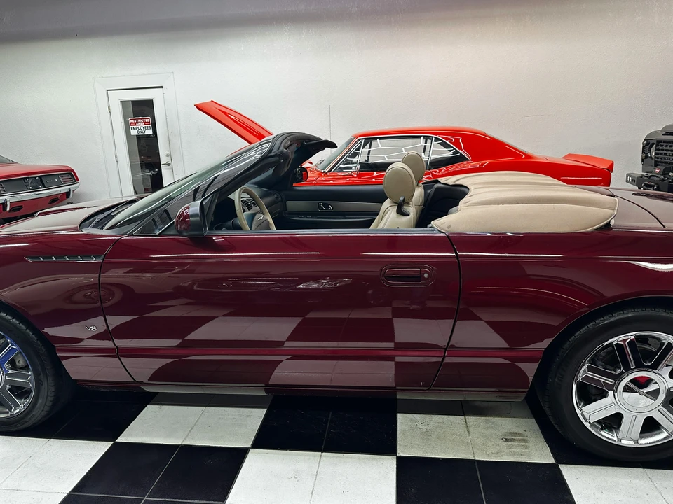 2004 Ford Thunderbird 11th Gen - Image 14 of 31