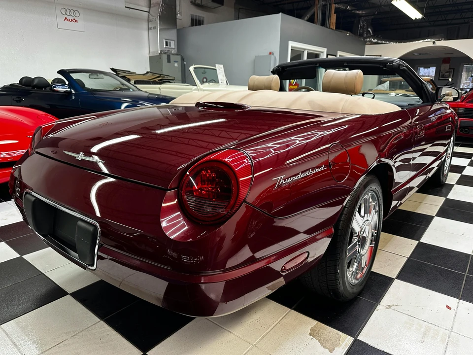 2004 Ford Thunderbird 11th Gen - Image 28 of 31