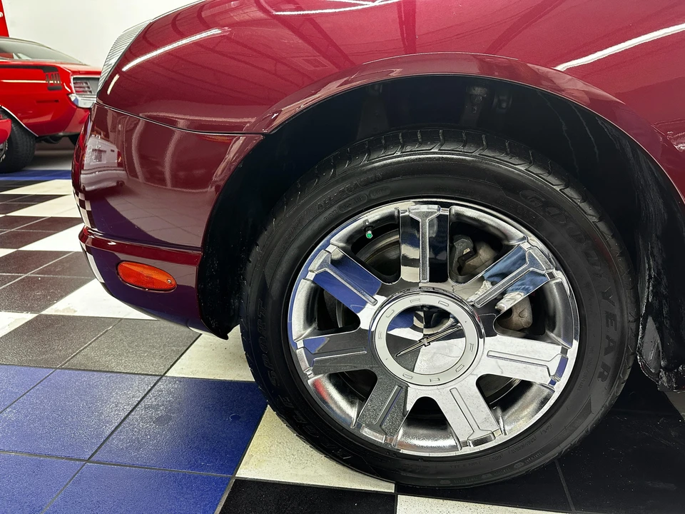 2004 Ford Thunderbird 11th Gen - Image 10 of 31