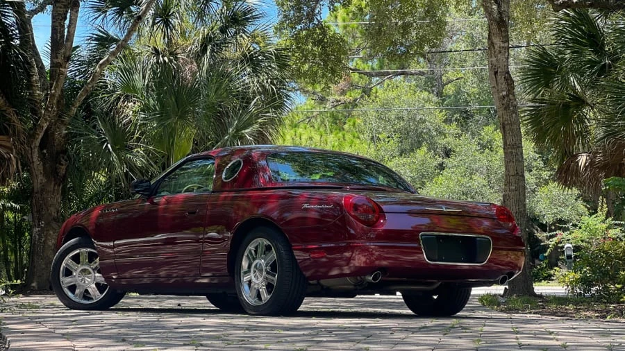 2004 Ford Thunderbird 11th Gen - Image 13 of 14