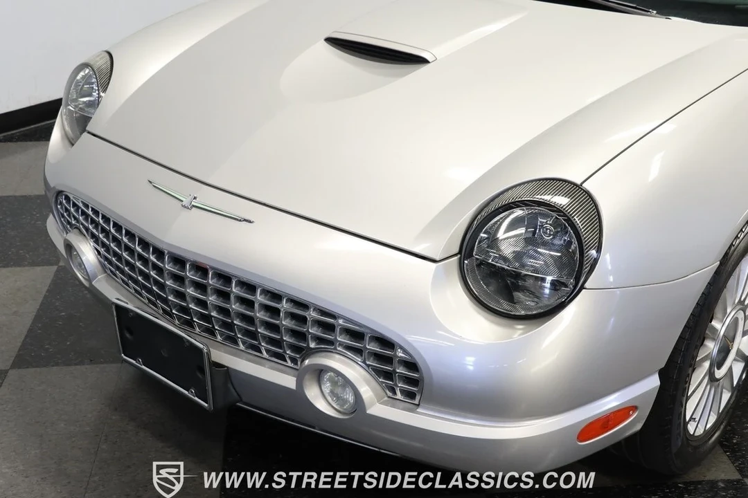 2004 Ford Thunderbird 11th Gen - Image 19 of 21