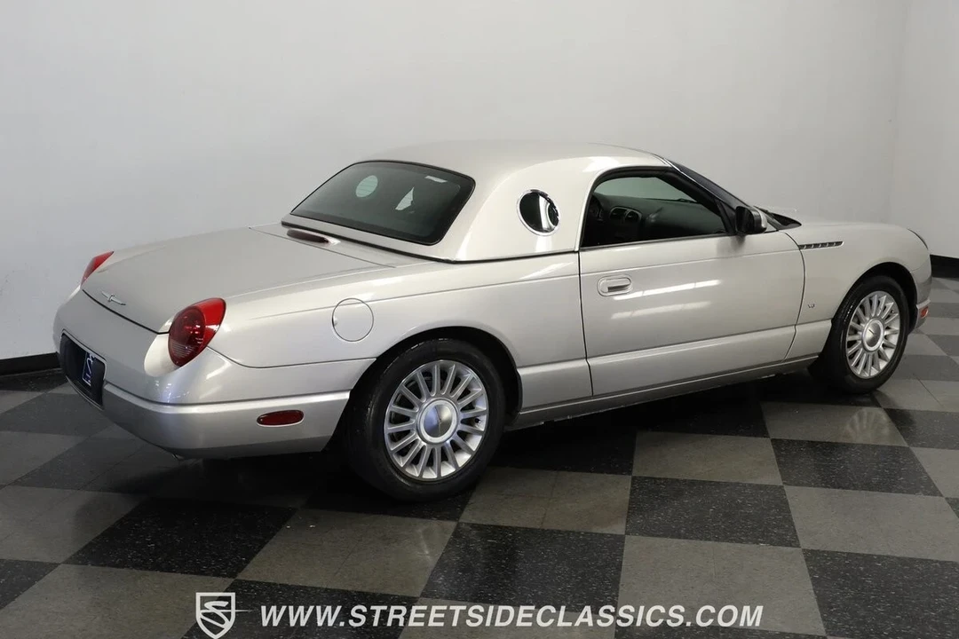 2004 Ford Thunderbird 11th Gen - Image 12 of 21
