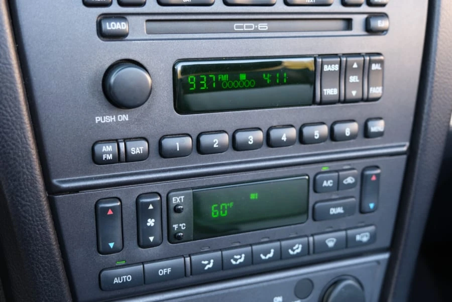 2004 Ford Thunderbird 11th Gen - Image 25 of 29