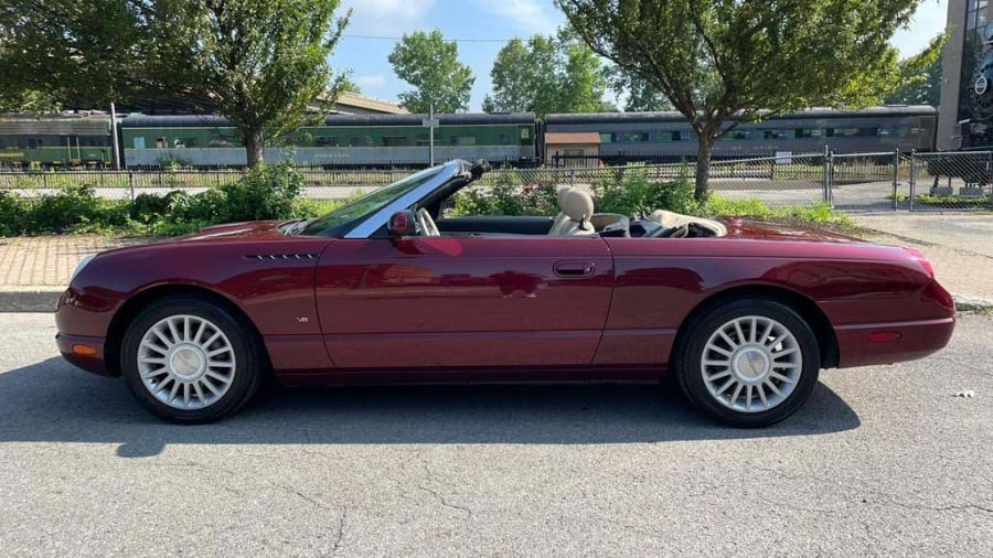 2004 Ford Thunderbird 11th Gen - Image 2 of 16