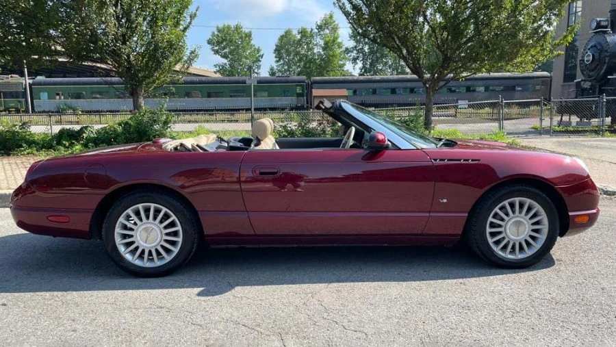 2004 Ford Thunderbird 11th Gen - Image 5 of 16