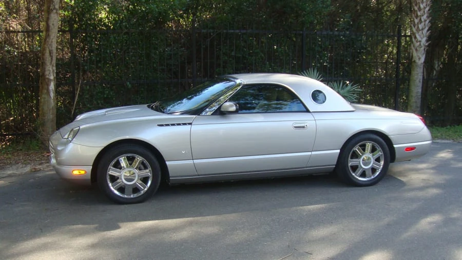 2004 Ford Thunderbird 11th Gen - Image 2 of 31