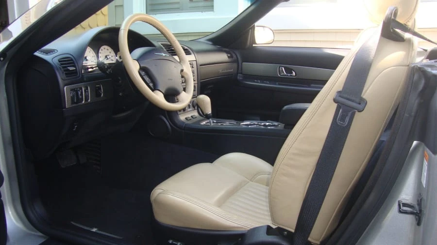 2004 Ford Thunderbird 11th Gen - Image 21 of 31