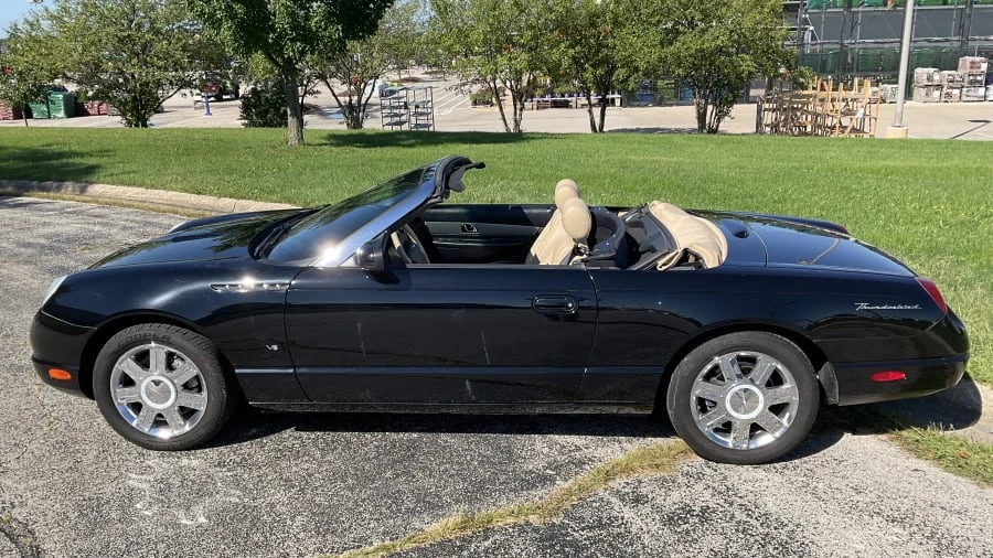 2004 Ford Thunderbird 11th Gen - Image 2 of 14