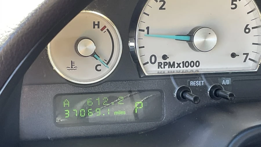 2004 Ford Thunderbird 11th Gen - Image 8 of 14