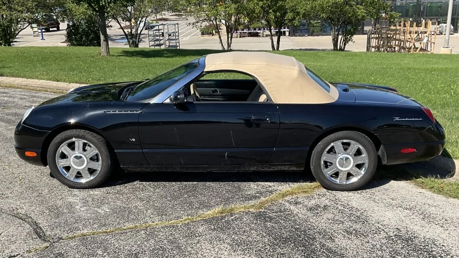 2004 Ford Thunderbird 11th Gen - Image 10 of 14