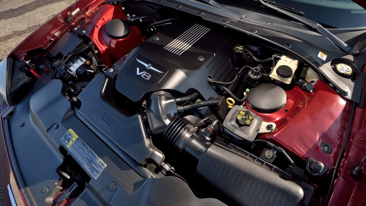 2004 Ford Thunderbird 11th Gen - Image 6 of 31