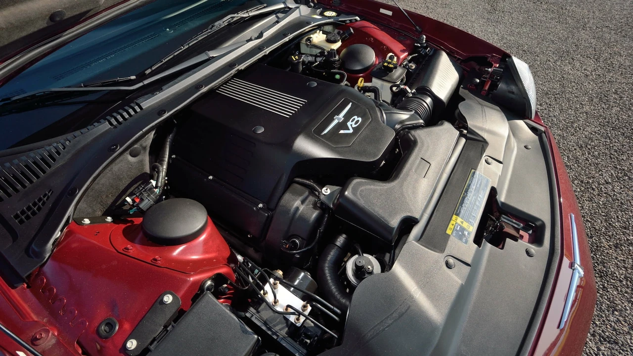2004 Ford Thunderbird 11th Gen - Image 7 of 31