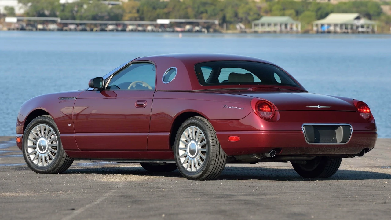2004 Ford Thunderbird 11th Gen - Image 13 of 31