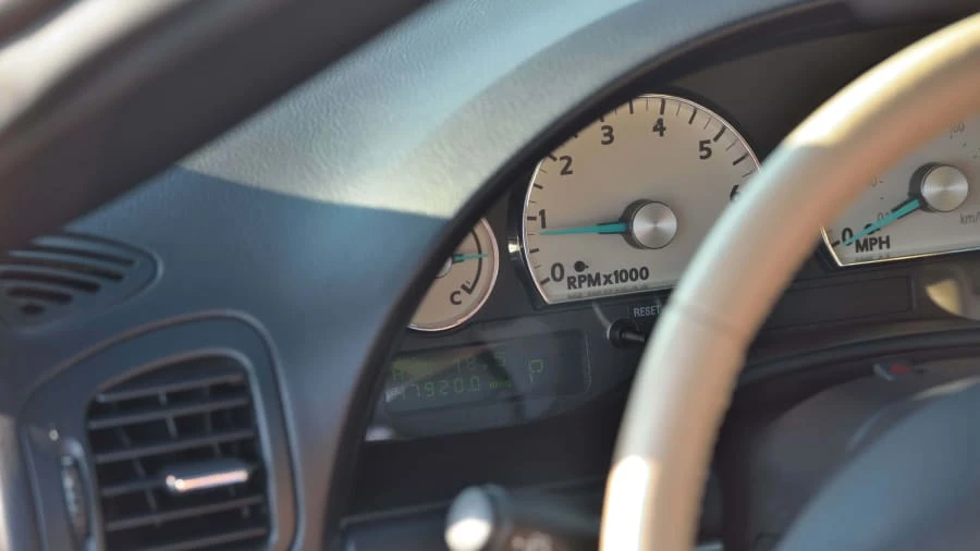 2004 Ford Thunderbird 11th Gen - Image 28 of 31
