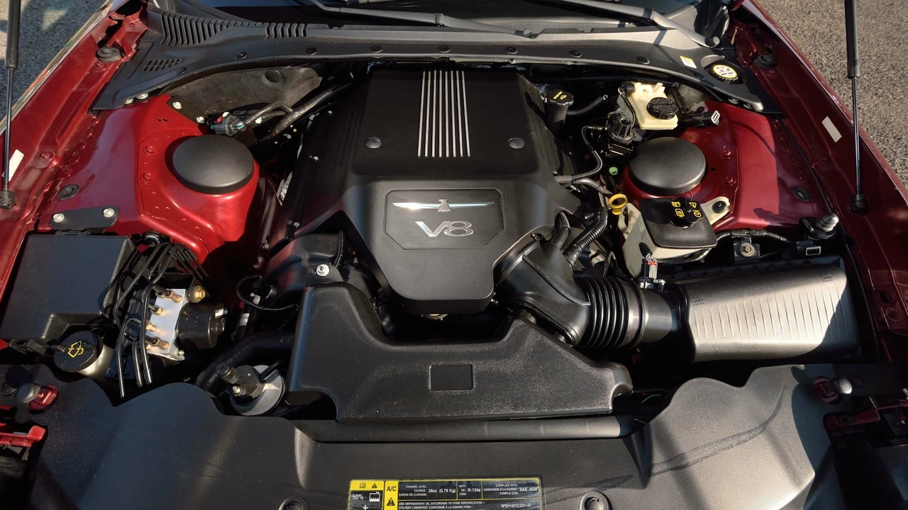 2004 Ford Thunderbird 11th Gen - Image 24 of 31