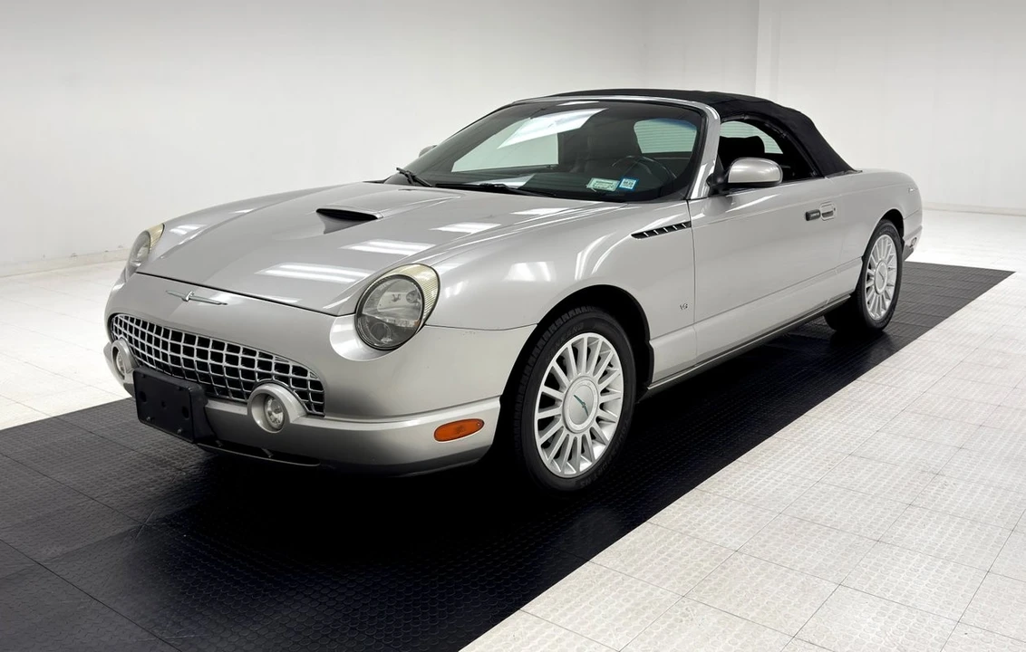 2004 Ford Thunderbird 11th Gen - Image 2 of 12