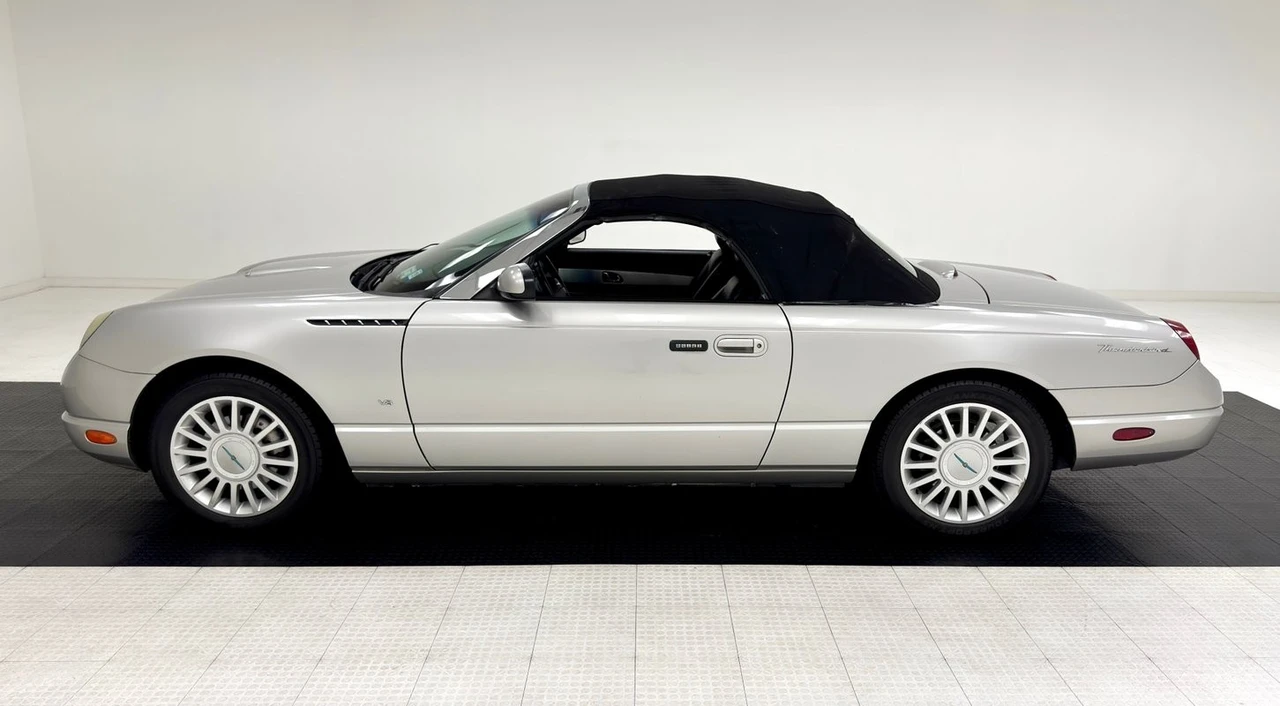 2004 Ford Thunderbird 11th Gen - Image 5 of 12