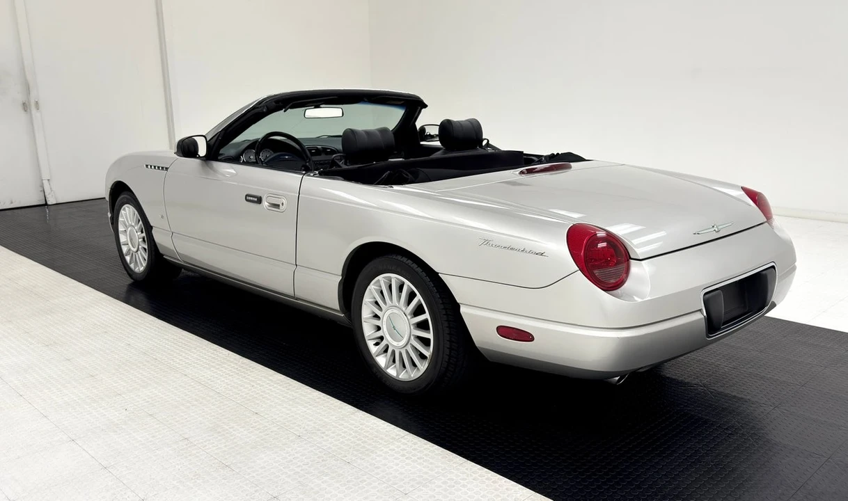 2004 Ford Thunderbird 11th Gen - Image 9 of 12