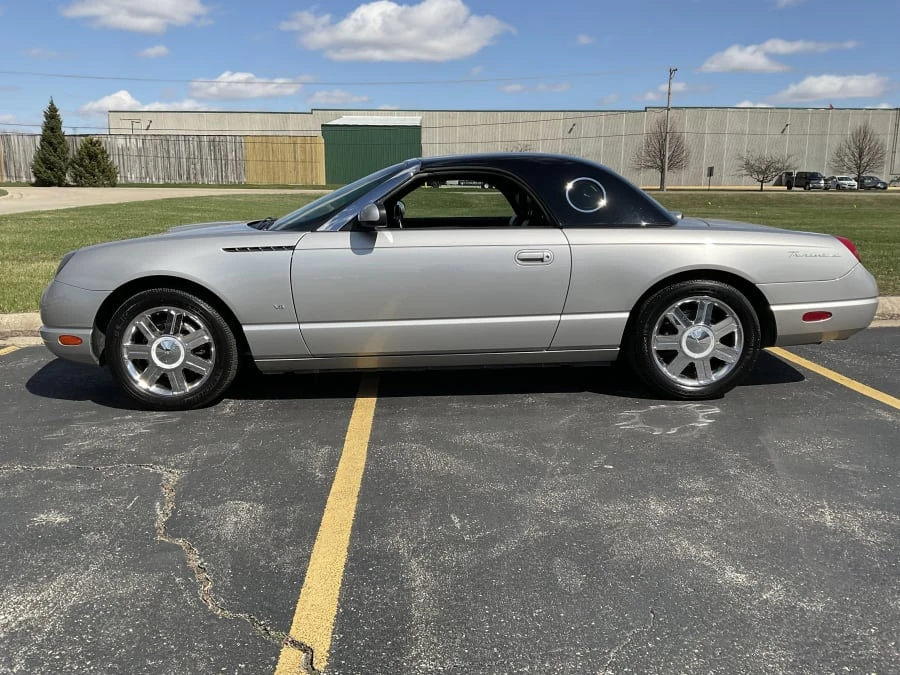 2004 Ford Thunderbird 11th Gen - Image 2 of 13