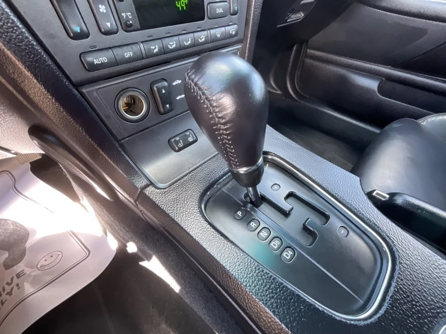 2004 Ford Thunderbird 11th Gen - Image 7 of 13