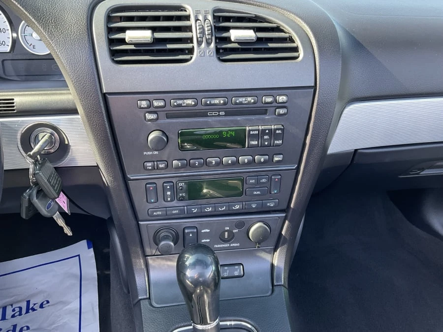 2004 Ford Thunderbird 11th Gen - Image 13 of 15