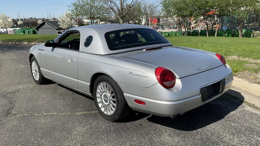 2004 Ford Thunderbird 11th Gen - Image 9 of 15