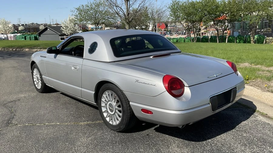 2004 Ford Thunderbird 11th Gen - Image 6 of 15