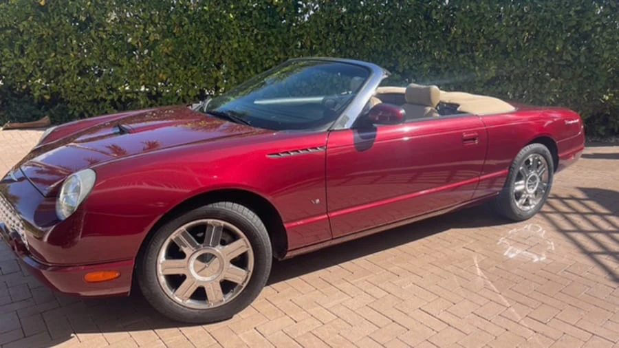 2004 Ford Thunderbird 11th Gen - Image 25 of 31